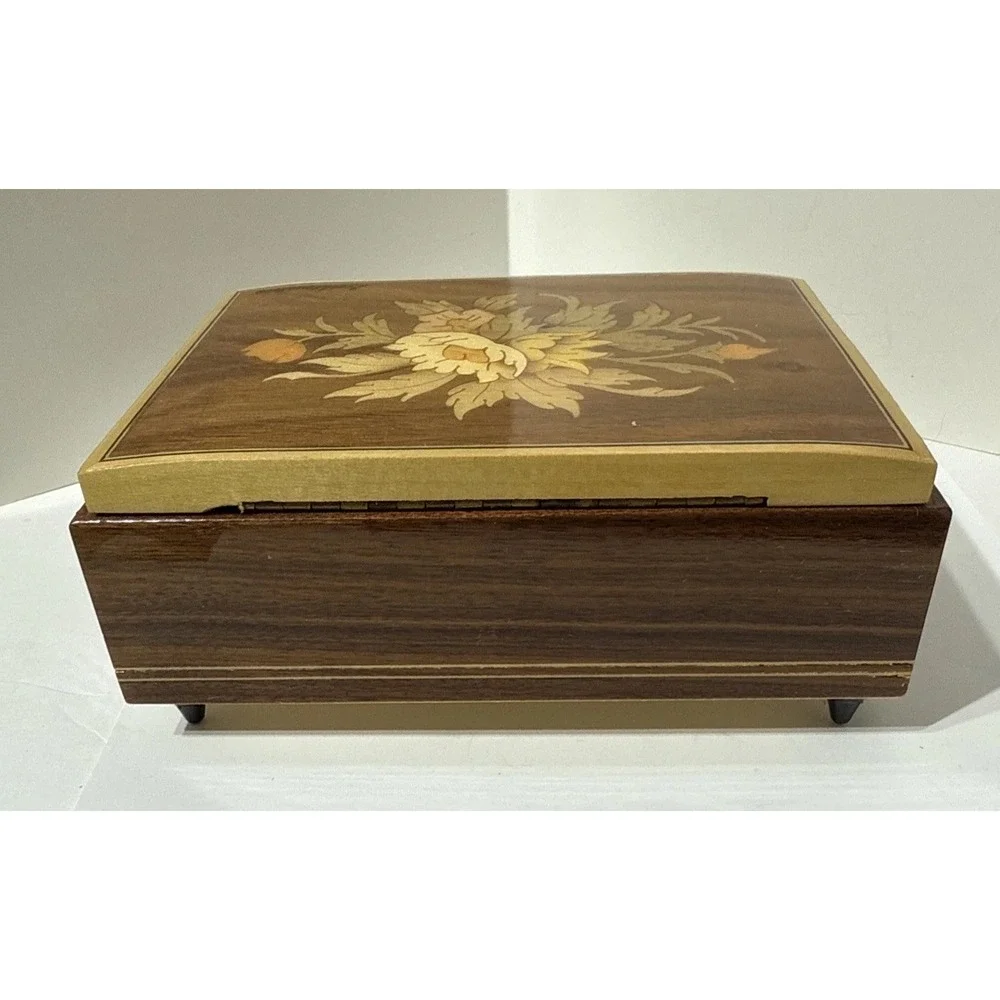 Liechtenstein WoodInlay Floral Music Box 6x2x4 Swiss Mountain Song‎ Cuendet 7207